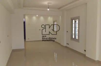 Apartment - 2 Bedrooms - 2 Bathrooms for sale in 1st District - Sheikh Zayed City - Giza