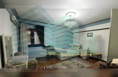 Apartment - 3 Bedrooms - 2 Bathrooms for rent in Tiba St. - Sporting - Hay Sharq - Alexandria