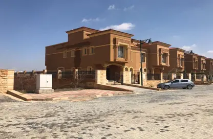 Twin House - 5 Bedrooms - 5 Bathrooms for sale in Royal Meadows - Sheikh Zayed Compounds - Sheikh Zayed City - Giza