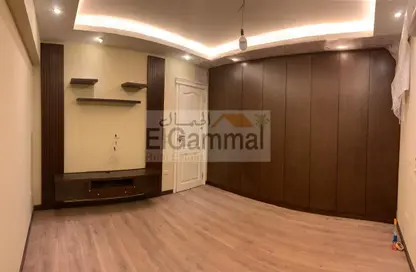 Apartment - 3 Bedrooms - 3 Bathrooms for sale in Gamal Abdel Nasser Axis - The 3rd Settlement - New Cairo City - Cairo