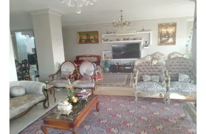 Apartment - 4 Bedrooms - 3 Bathrooms for sale in Al Maahad Al Eshteraky St. - Roxy - Heliopolis - Masr El Gedida - Cairo