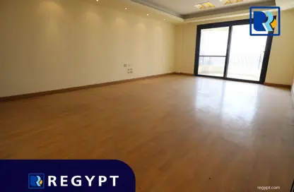 Office Space - Studio - 5 Bathrooms for rent in Cornish El Nile St. - Maadi - Hay El Maadi - Cairo