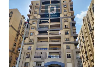 Apartment - 3 Bedrooms - 3 Bathrooms for sale in Tijan - Zahraa El Maadi - Hay El Maadi - Cairo