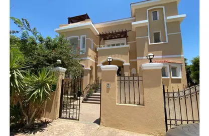 Villa - 5 Bedrooms - 5 Bathrooms for sale in Mena Garden City - Al Motamayez District - 6 October City - Giza