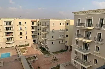 Apartment - 3 Bedrooms - 3 Bathrooms for sale in Village West - Sheikh Zayed Compounds - Sheikh Zayed City - Giza