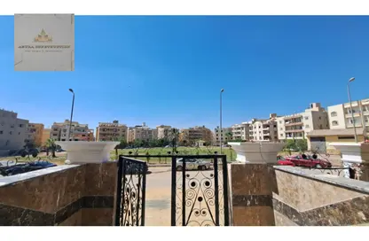 Apartment - 4 Bedrooms - 4 Bathrooms for sale in Beverly Hills Road - 17th District - Sheikh Zayed City - Giza