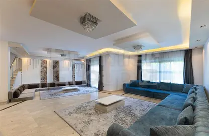 Villa - 4 Bedrooms - 5 Bathrooms for rent in Beverly Hills Road - 17th District - Sheikh Zayed City - Giza