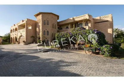 Villa - 6 Bedrooms - 5 Bathrooms for sale in Gamaiet Ahmed Orabi - Obour City - Qalyubia