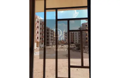 Apartment - 3 Bedrooms - 2 Bathrooms for sale in Isola - Hadayek October - 6 October City - Giza