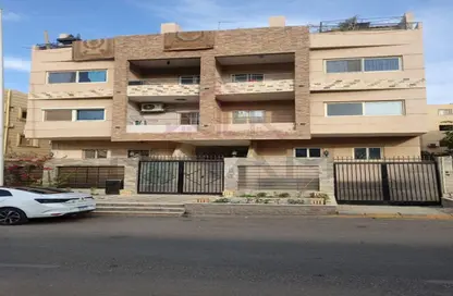 Apartment - 3 Bedrooms - 3 Bathrooms for sale in Al Narges 3 - Al Narges - New Cairo City - Cairo