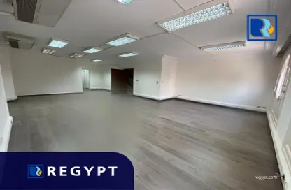 Office Space - Studio - 3 Bathrooms for rent in Street 206 - Degla - Hay El Maadi - Cairo