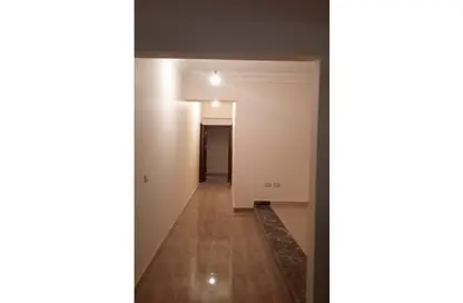 Apartment - 2 Bedrooms - 2 Bathrooms for sale in Ganoob El Acadimia - New Cairo City - Cairo