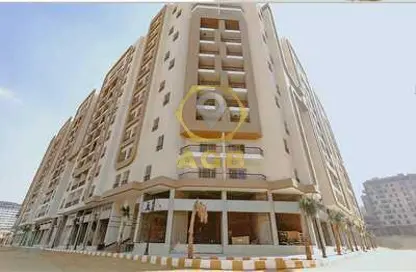 Apartment - 3 Bedrooms - 3 Bathrooms for sale in Capital East - Nasr City Compounds - Nasr City - Cairo