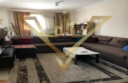 Apartment - 2 Bedrooms - 2 Bathrooms for rent in Hosny Ahmed Khalaf - 6th Zone - Nasr City - Cairo