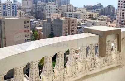 Apartment - 3 Bedrooms - 1 Bathroom for sale in Shaarawy St. - Laurent - Hay Sharq - Alexandria