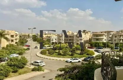 Penthouse - 6 Bedrooms - 5 Bathrooms for sale in Service Road - Ganoob El Acadimia - New Cairo City - Cairo