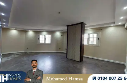 Apartment - 3 Bedrooms - 2 Bathrooms for rent in Kafr Abdo - Roushdy - Hay Sharq - Alexandria