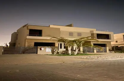 Villa - 7 Bedrooms for sale in The Crown - Cairo Alexandria Desert Road - 6 October City - Giza