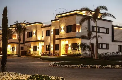 Villa - 5 Bedrooms - 5 Bathrooms for sale in Azzar - 5th Settlement Compounds - The 5th Settlement - New Cairo City - Cairo