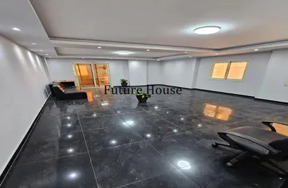 Office Space - Studio - 3 Bathrooms for rent in 10th Sector - Zahraa El Maadi - Hay El Maadi - Cairo