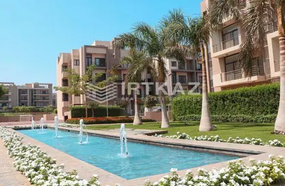 Apartment - 2 Bedrooms - 3 Bathrooms for sale in Moon Residences - Fifth Square - The 5th Settlement - New Cairo City - Cairo