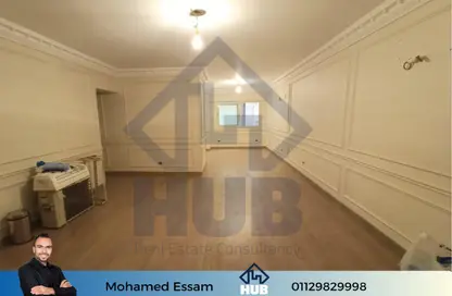 Apartment - 3 Bedrooms - 1 Bathroom for sale in Victor Ammanuel Square - Smouha - Hay Sharq - Alexandria