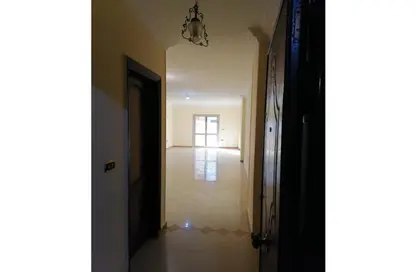 Apartment - 3 Bedrooms - 2 Bathrooms for rent in Gate 1 - Khofo - Hadayek El Ahram - Giza