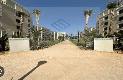 Penthouse - 3 Bedrooms - 3 Bathrooms for sale in Village West - Sheikh Zayed Compounds - Sheikh Zayed City - Giza