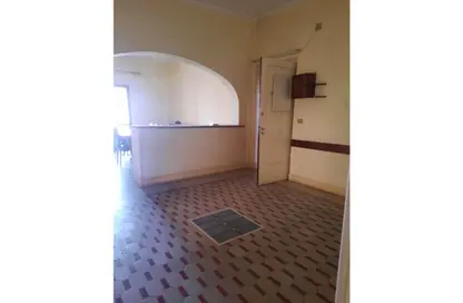 Apartment - 3 Bedrooms - 1 Bathroom for rent in Al Gamea Square St. - Al Gamea Square - Heliopolis - Masr El Gedida - Cairo