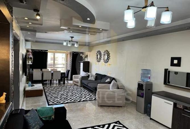 Apartment - 3 Bedrooms - 3 Bathrooms for sale in Tabarak - Zahraa El Maadi - Hay El Maadi - Cairo