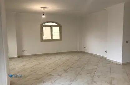 Apartment - 3 Bedrooms - 2 Bathrooms for rent in Aly Sharawy St. - Al Narges 5 - Al Narges - New Cairo City - Cairo