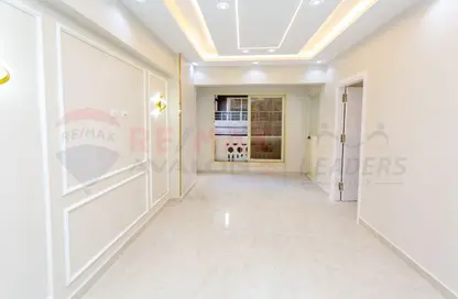 Apartment - 3 Bedrooms - 2 Bathrooms for sale in Saba Basha - Hay Sharq - Alexandria