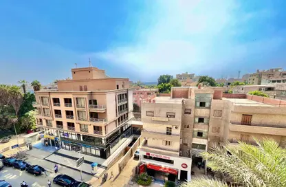 Apartment - 3 Bedrooms - 2 Bathrooms for sale in Sarayat Al Maadi - Hay El Maadi - Cairo