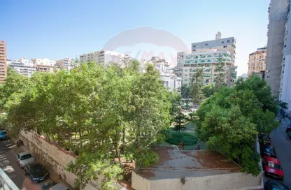 Apartment - 3 Bedrooms - 3 Bathrooms for sale in Abd Al Monsef Ghazi St. - Saba Basha - Hay Sharq - Alexandria