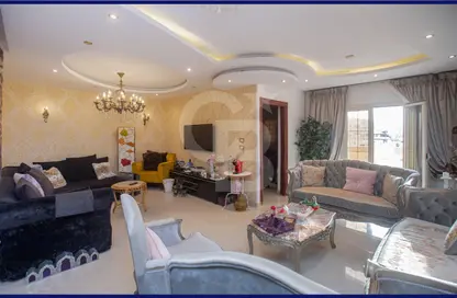 Apartment - 3 Bedrooms - 1 Bathroom for sale in Al Ekbal St. - Laurent - Hay Sharq - Alexandria