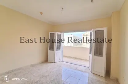 Apartment - 2 Bedrooms - 1 Bathroom for rent in The 1st Settlement - New Cairo City - Cairo