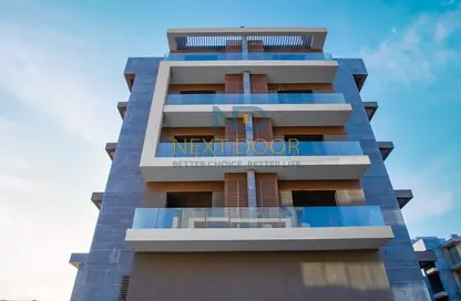 Apartment - 2 Bedrooms - 2 Bathrooms for sale in El Patio Oro - 5th Settlement Compounds - The 5th Settlement - New Cairo City - Cairo