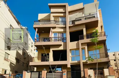 Roof - 3 Bedrooms - 3 Bathrooms for sale in 16th District - Sheikh Zayed City - Giza