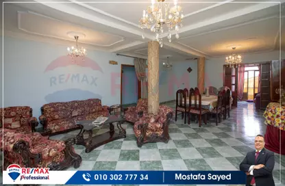 Apartment - 4 Bedrooms - 2 Bathrooms for sale in Al Zankalony St. - Camp Chezar - Hay Wasat - Alexandria
