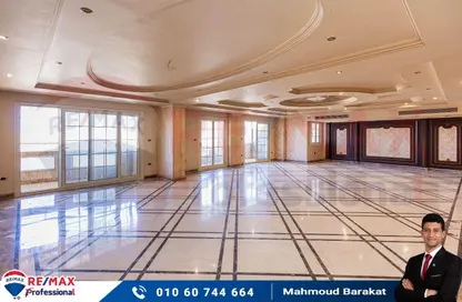 Apartment - 3 Bedrooms - 3 Bathrooms for sale in Zaki Ragab St. - Smouha - Hay Sharq - Alexandria