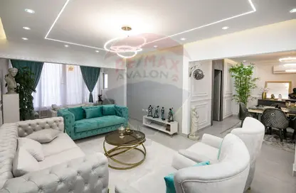 Apartment - 3 Bedrooms - 2 Bathrooms for sale in Gamal Abdel Nasser Road - El Asafra Bahary - Asafra - Hay Than El Montazah - Alexandria