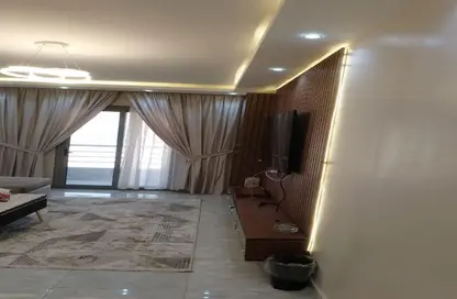 Apartment - 3 Bedrooms - 2 Bathrooms for sale in Sarayat El-Kattameya - El Katameya Compounds - El Katameya - New Cairo City - Cairo