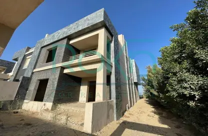 Villa - 4 Bedrooms - 3 Bathrooms for sale in Al Karma 4 - Sheikh Zayed Compounds - Sheikh Zayed City - Giza