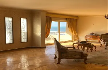 Apartment - 3 Bedrooms - 3 Bathrooms for sale in Laurent - Hay Sharq - Alexandria