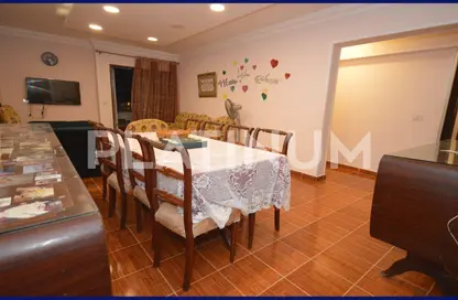 Apartment - 2 Bedrooms - 2 Bathrooms for sale in Al Ekbal St. - Laurent - Hay Sharq - Alexandria