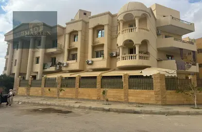 Apartment - 3 Bedrooms - 3 Bathrooms for sale in El Nady District - Shorouk City - Cairo