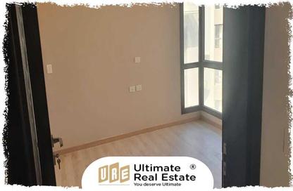 Apartment - 3 Bedrooms - 3 Bathrooms for sale in The Address East - 90 Street - The 5th Settlement - New Cairo City - Cairo