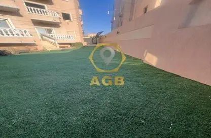 Apartment - 3 Bedrooms - 2 Bathrooms for sale in Green land - 3rd District West - Shorouk City - Cairo