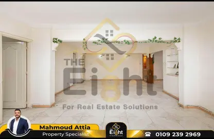 Apartment - 4 Bedrooms - 2 Bathrooms for sale in Mahmoud Al Essawy St. - Sidi Beshr - Hay Awal El Montazah - Alexandria