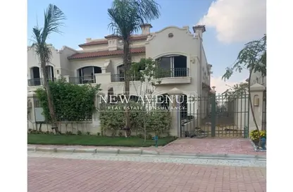 Villa - 4 Bedrooms - 4 Bathrooms for sale in Al Patio 5 East - El Patio - El Shorouk Compounds - Shorouk City - Cairo